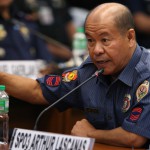SPO3 Arthur Lascañas gestures as he testifies during the Senate hearing on extrajudicial killings yesterday. (Jansen Romero)