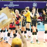 VakifBank Istanbul looks at their fans to thank them as they place 3rd during the FIVB match against Volero Zurich at MOA Arena in Pasay, October 23, 2016 (Rio Leonelle Deluvio)
