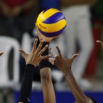 Dominican Republic play Colombia in the volleyball women's final match, during the XVIII Bolivarian Games in Santa Marta, Colombia, on November 16, 2017. / AFP PHOTO / DAVID SANCHEZ