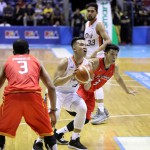 Baser Amer of Meralco gets past Stanley Pringle and Nico Elorde of Northport. (PBA Images)