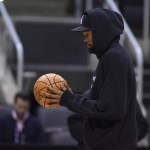Kevin Durant, the Finals MVP the past two seasons, joined the Golden State Warriors practice on Sunday, raising hopes that he could play in Game 5. (AP)