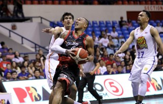 Calvin Abueva drives to the basket against TnT KaTropa (PBA Images)