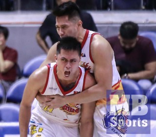 RISING STARS: Rain or Shine rookie Jayvee Mocon hugs Game 3 hero Rey Nambatac after the sophomore guard hits the game-winner in the team’s 85-83 win over Blackwater. (MB photo | Rio Deluvio)