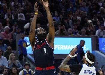 Harden, Leonard lift Clippers over Warriors in OT to take fifth seed in West playoffs