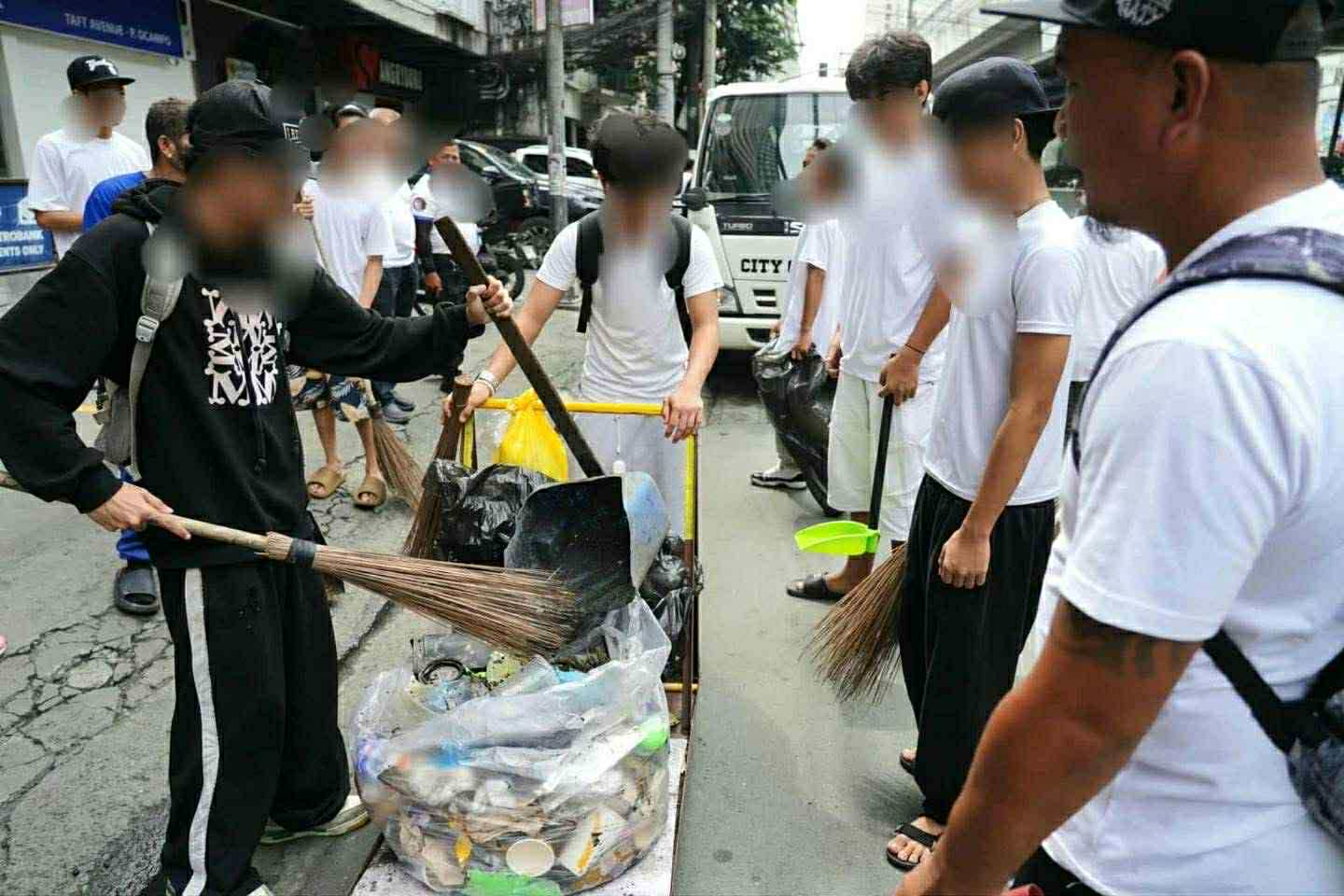 55 minors involved in Sept. 21 riots begin community service – Tempo