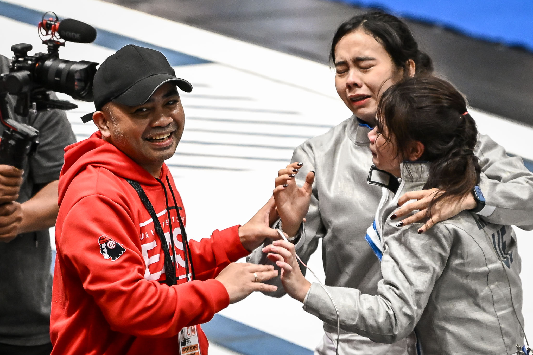 Mark Rey Montejo Final bow: Amat Canlas, coach of Olympic fencer Sam Catantan, parts ...