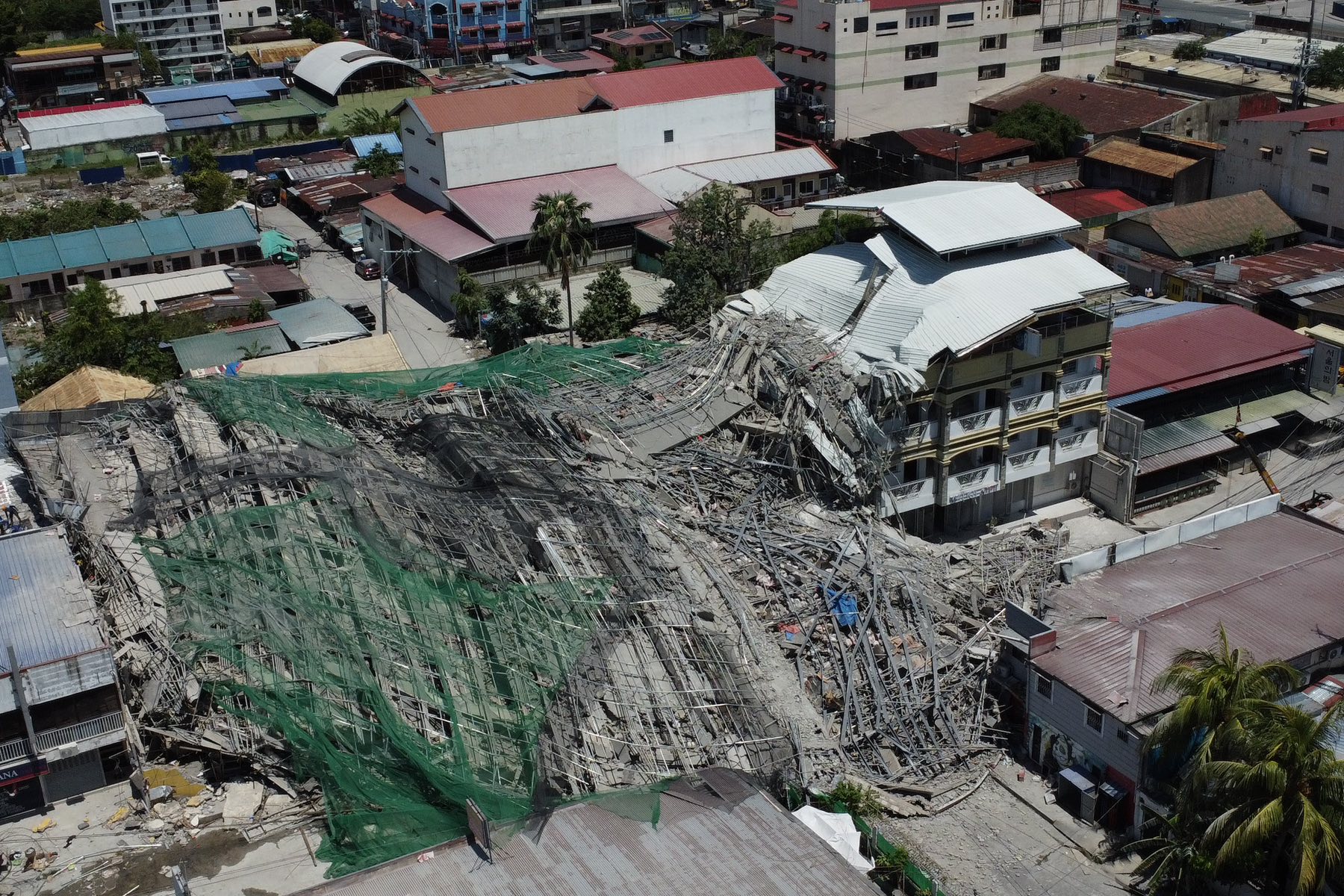 Pampanga building collapse deaths rise to 3; 17 still missing – Tempo